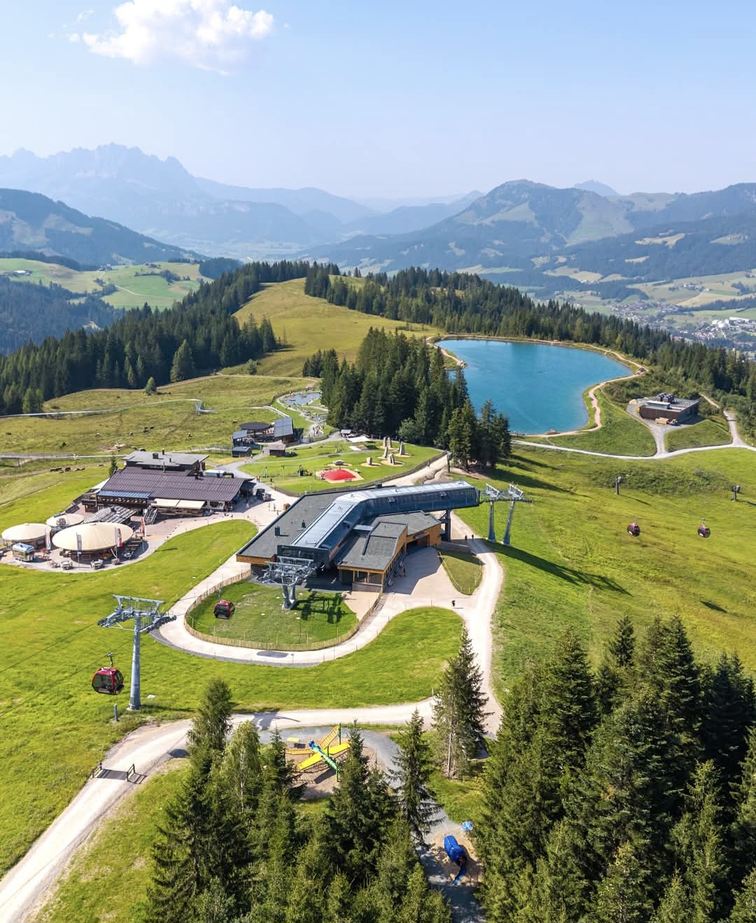 Blick auf die Streubödenbahn im Sommer